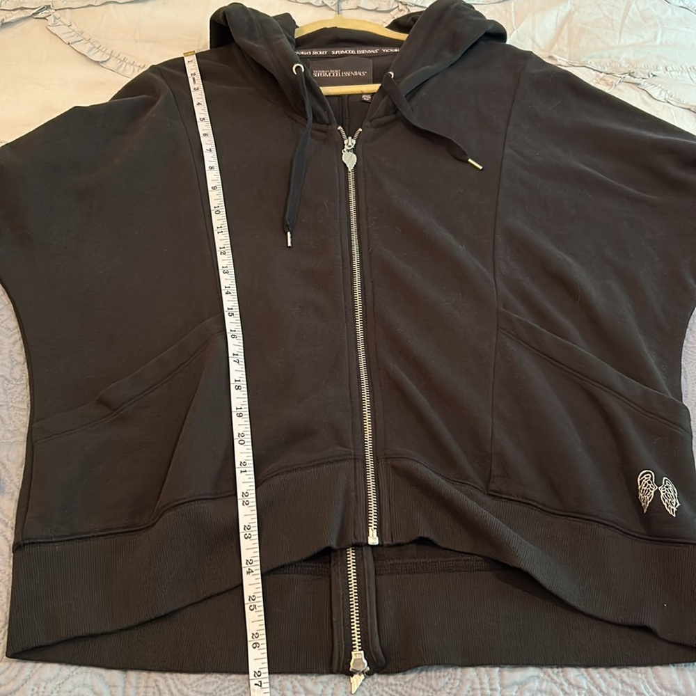VICTORIA’S SECRET Hoodie - Picture 10 of 13